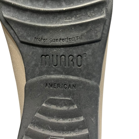 Munro American Women’s Travelor Slip-On Flats. Size: 9M. Loafers. Color:Tan/Gray - Picture 8 of 14